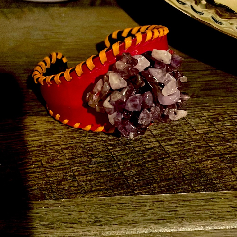 Beautiful purple gem, bracelet 💅